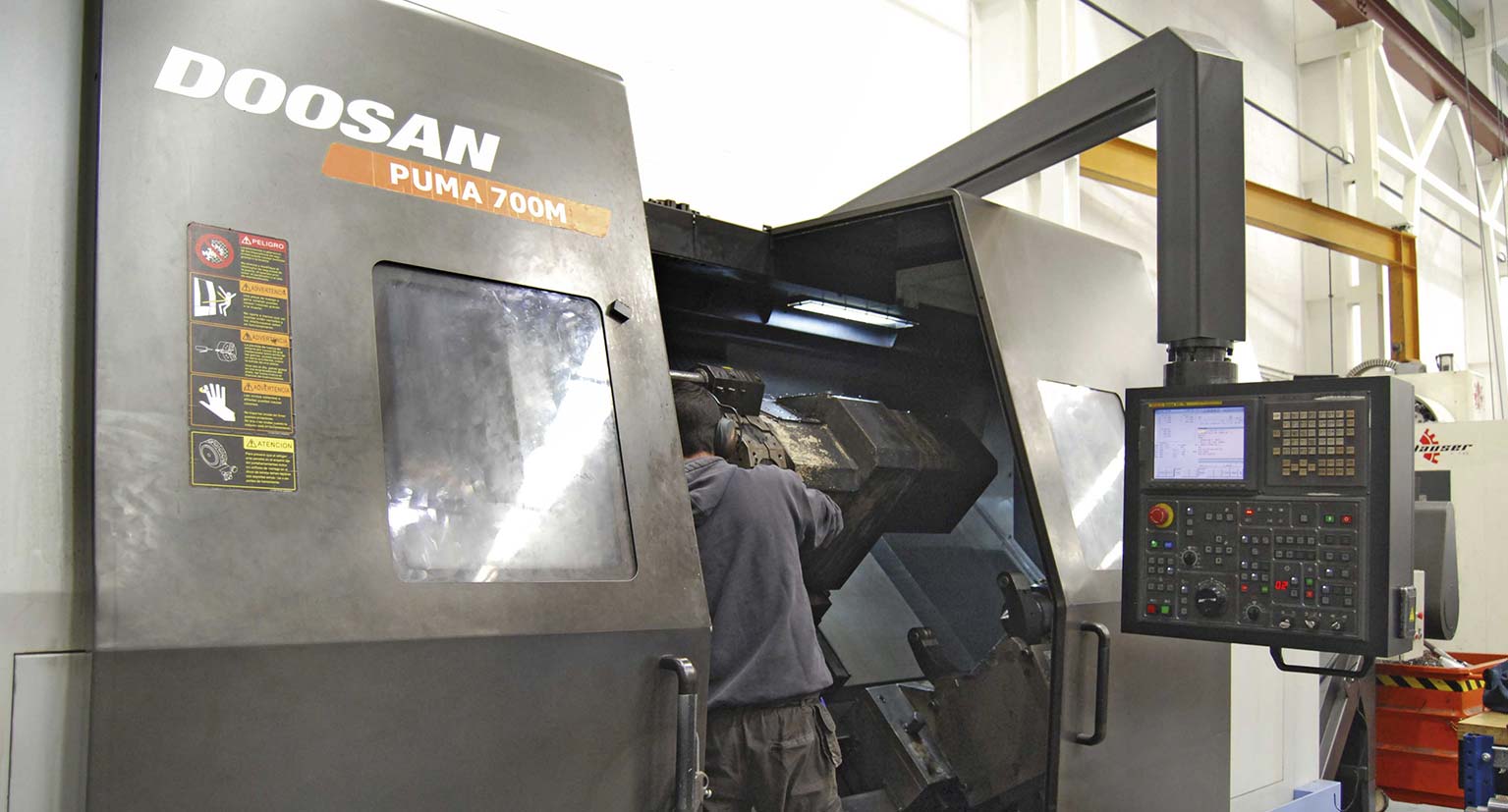 DOOSAN PUMA 700M